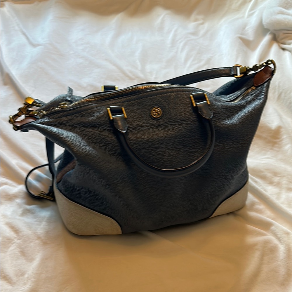 Tory Burch Pebbled Leather Slouchy Satchel - Blue and White